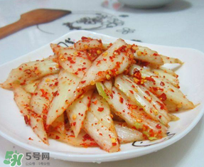 腌白菜放多少鹽？腌白菜放鹽比例
