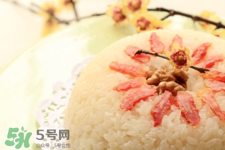 八寶飯的熱量是多少？吃八寶飯會發(fā)胖嗎？