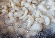 熬豬油為什么要加水？熬豬油水放多了怎么辦？