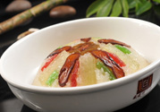 八寶飯?jiān)诩以趺醋?？八寶飯的家常做?><p><strong>八寶飯?jiān)诩以趺醋觯堪藢氾埖募页Ｗ龇?/strong></p></a></li> <li><a href=