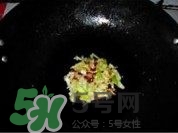 魚丸和雞蛋可以一起吃嗎？魚丸和雞蛋能不能同時(shí)吃？