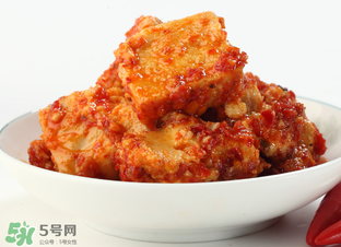 霉豆腐長黑毛能吃嗎？霉豆腐為什么長黑毛？