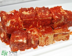 霉豆腐長(zhǎng)紅霉還能吃嗎？霉豆腐為什么會(huì)長(zhǎng)紅霉？