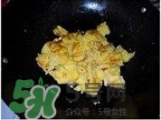 魚丸和雞蛋可以一起吃嗎？魚丸和雞蛋能不能同時(shí)吃？