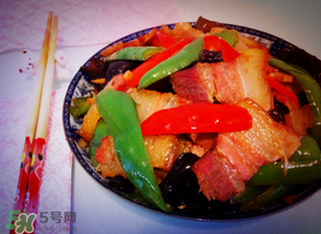 腌肉怎么做好吃？腌肉炒什么菜好吃？