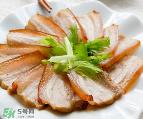 腌肉怎么做好吃？腌肉炒什么菜好吃？