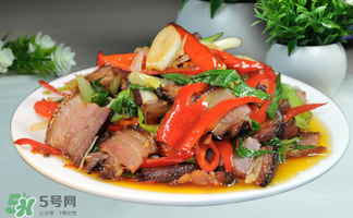 臘肉蒸還是煮？臘肉蒸好還是煮好？