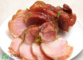 臘肉蒸什么菜好吃？蒸臘肉放什么材料好吃？