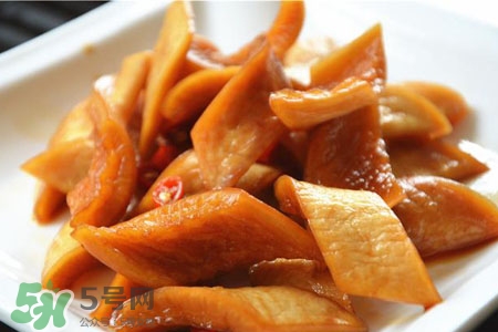 腌蘿卜變黃了正常嗎？腌蘿卜變黃了還能吃嗎？