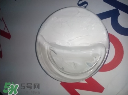 妮維雅藍(lán)罐怎么乳化？妮維雅藍(lán)罐面霜好用嗎？