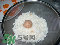 珍珠丸子蒸多長(zhǎng)時(shí)間？珍珠丸子要蒸多久？