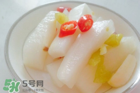 吃酸蘿卜能減肥嗎？晚上吃酸蘿卜會(huì)發(fā)胖嗎？