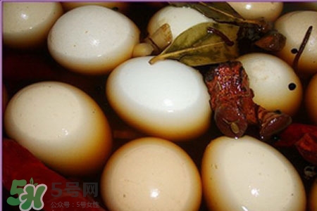 腌雞蛋放多少鹽？腌雞蛋10斤需多少鹽？