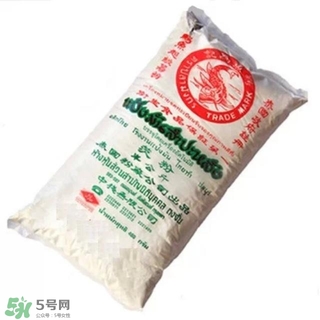 豆腐丸子要用面粉嗎？做豆腐丸子是用面粉還是淀粉？