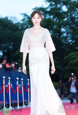 李圣經(jīng)的衣服什么牌子？李圣經(jīng)衣服同款