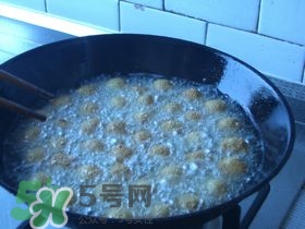 豆腐丸子散了怎么辦？豆腐丸子怎么做不散？