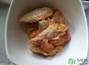 腌雞肉用什么調(diào)料？雞肉用什么腌制？
