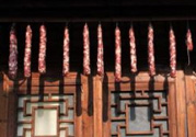 <i>?香腸晚上能放外面嗎？?香腸晚上要收嗎？</i>