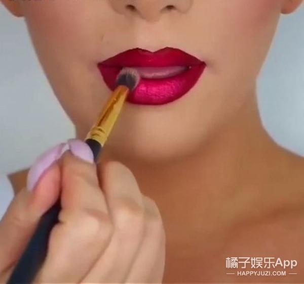 反咬唇妝怎么畫？反咬唇妝畫法圖解