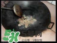臘豬腳燉什么好吃？臘豬蹄燉什么好吃？