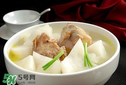 臘豬腳燉什么好吃？臘豬蹄燉什么好吃？