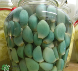 臘八醋里的蒜能吃嗎？臘八醋里的蒜好吃嗎？