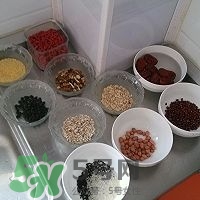 怎么用電飯煲煮臘八粥？電飯煲怎么熬臘八粥？