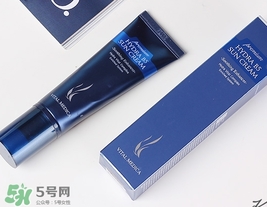 ahc隔離和蘭芝隔離霜哪個好？ahc隔離防曬霜和蘭芝隔離霜對比