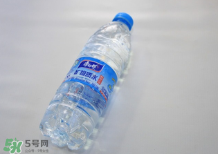礦泉水打開后幾天不能喝？礦泉水打開后能放幾天？