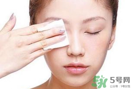 卸妝膏和卸妝水哪個好？卸妝膏和卸妝水的區(qū)別