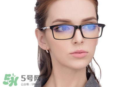 洗手液可以洗眼鏡嗎？眼鏡可以用洗手液洗嗎？