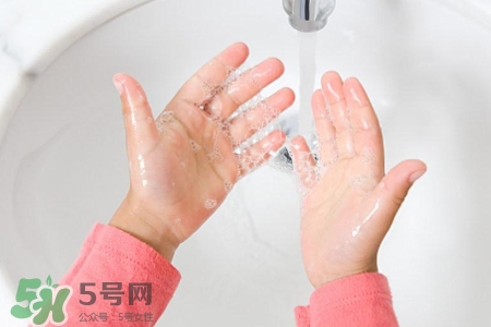 洗手液傷手嗎？洗手液對手有傷害嗎？