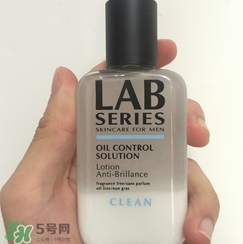 收斂水是爽膚水嗎？收斂水和爽膚水的區(qū)別？