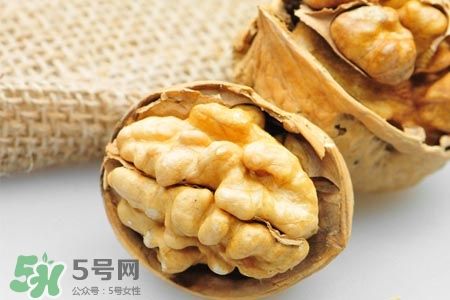 乙肝小三陽可以吃核桃嗎？乙肝大三陽可以吃核桃嗎？