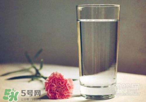 高血壓早上能喝鹽水嗎？高血壓早上喝鹽水的好處？