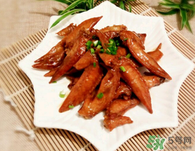 雞翅尖烤箱烤多久？雞翅尖怎么烤箱烤？