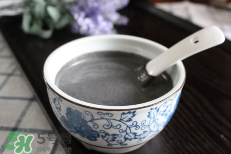 芝麻糊不能和什么一起吃？芝麻糊與哪些食物相克？