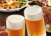 吃燒烤能喝啤酒嗎？吃燒烤喝啤酒好嗎？