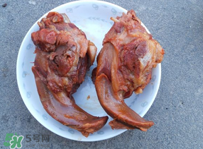 豬舌頭怎么腌制？腌豬舌頭要多久？