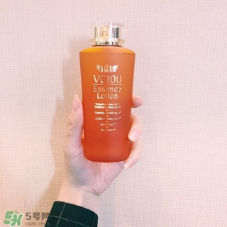 城野醫(yī)生vc100化妝水和城野醫(yī)生收斂水哪個(gè)好？對(duì)比