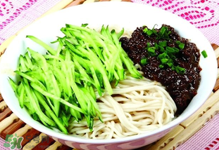 減肥可以吃炸醬面嗎？減肥期間吃炸醬面會(huì)胖嗎？