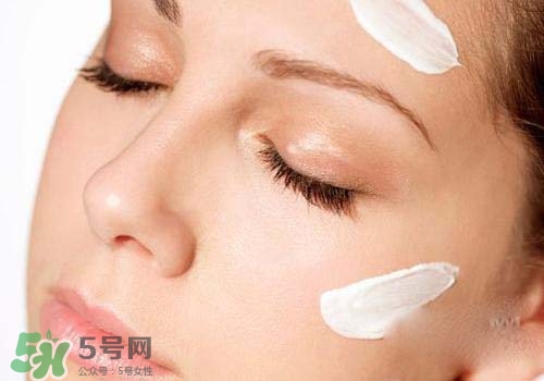 妝前乳是乳液?jiǎn)?？妝前乳和乳液的區(qū)別
