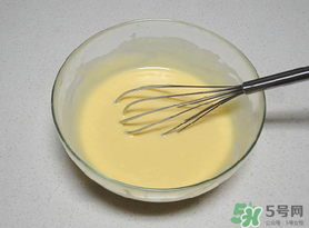 面糊用熱水還是涼水？面糊是用熱水調(diào)還是用涼水調(diào)？