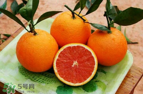 血橙和普通橙子有什么區(qū)別？血橙比普通的橙子好吃嗎？