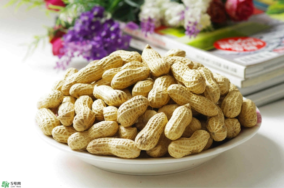 冬天吃花生好嗎？冬天吃花生會上火嗎？