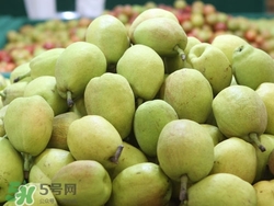 香梨表面一層滑滑的是什么？香梨表面為什么油油的？