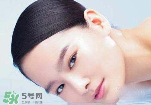 補(bǔ)水面膜一般敷多長(zhǎng)時(shí)間？補(bǔ)水面膜敷多久？
