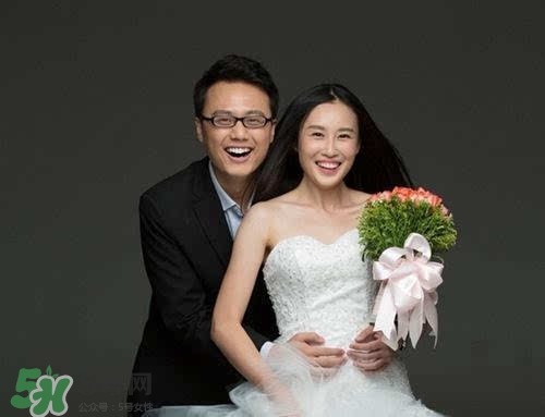 拍婚紗照可以戴眼鏡嗎？拍婚紗照戴眼鏡好不好？