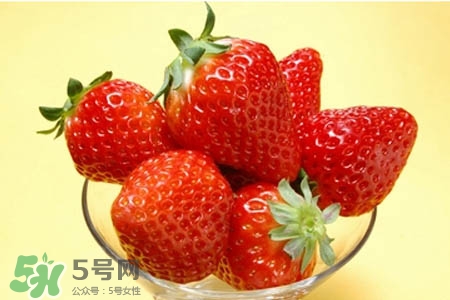 剛摘的草莓怎么清洗？新鮮草莓怎么洗才干凈？