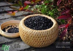 頭發(fā)細軟怎么變粗？頭發(fā)細軟怎么辦？